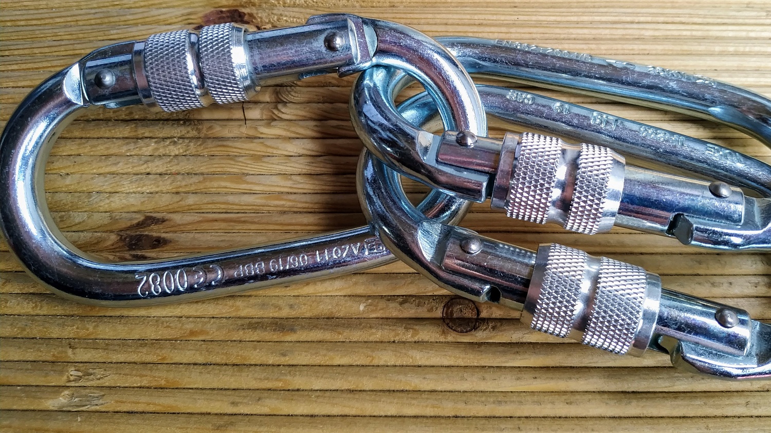 Карабин стальной овал az 011 | Protekt