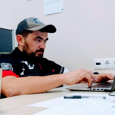 Роман Зинов