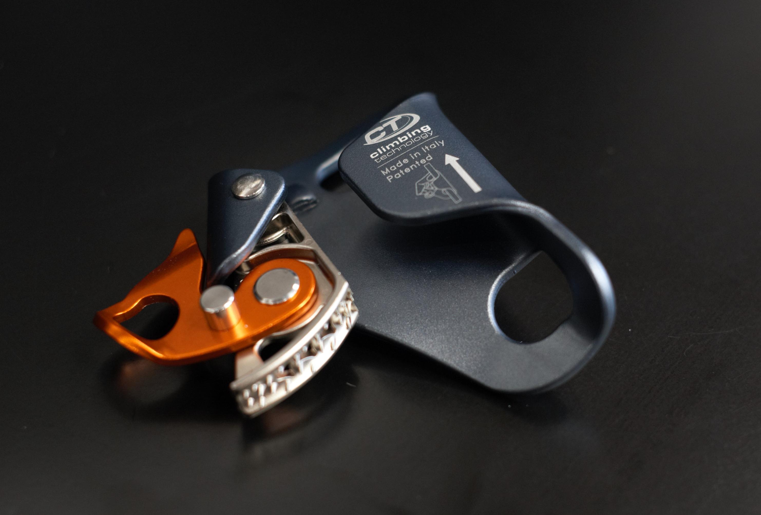 Зажим ножной QUICK STEP-A | С защелкой | Левый | Climbing technology