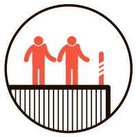 Использовать коллективные средства защиты от падения с высоты