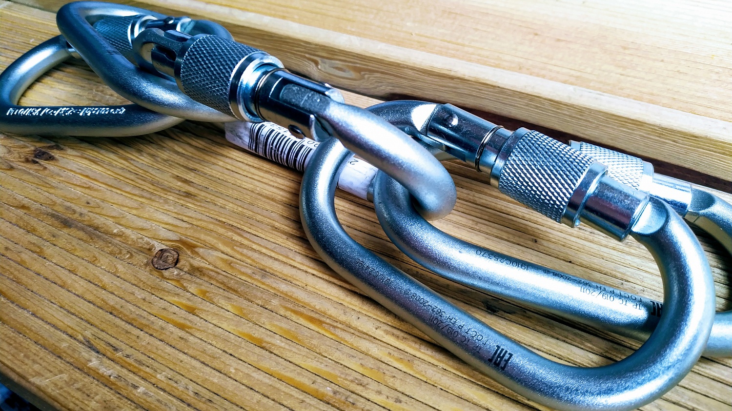 Карабин Стальной Овал с муфтой keylock | Vento