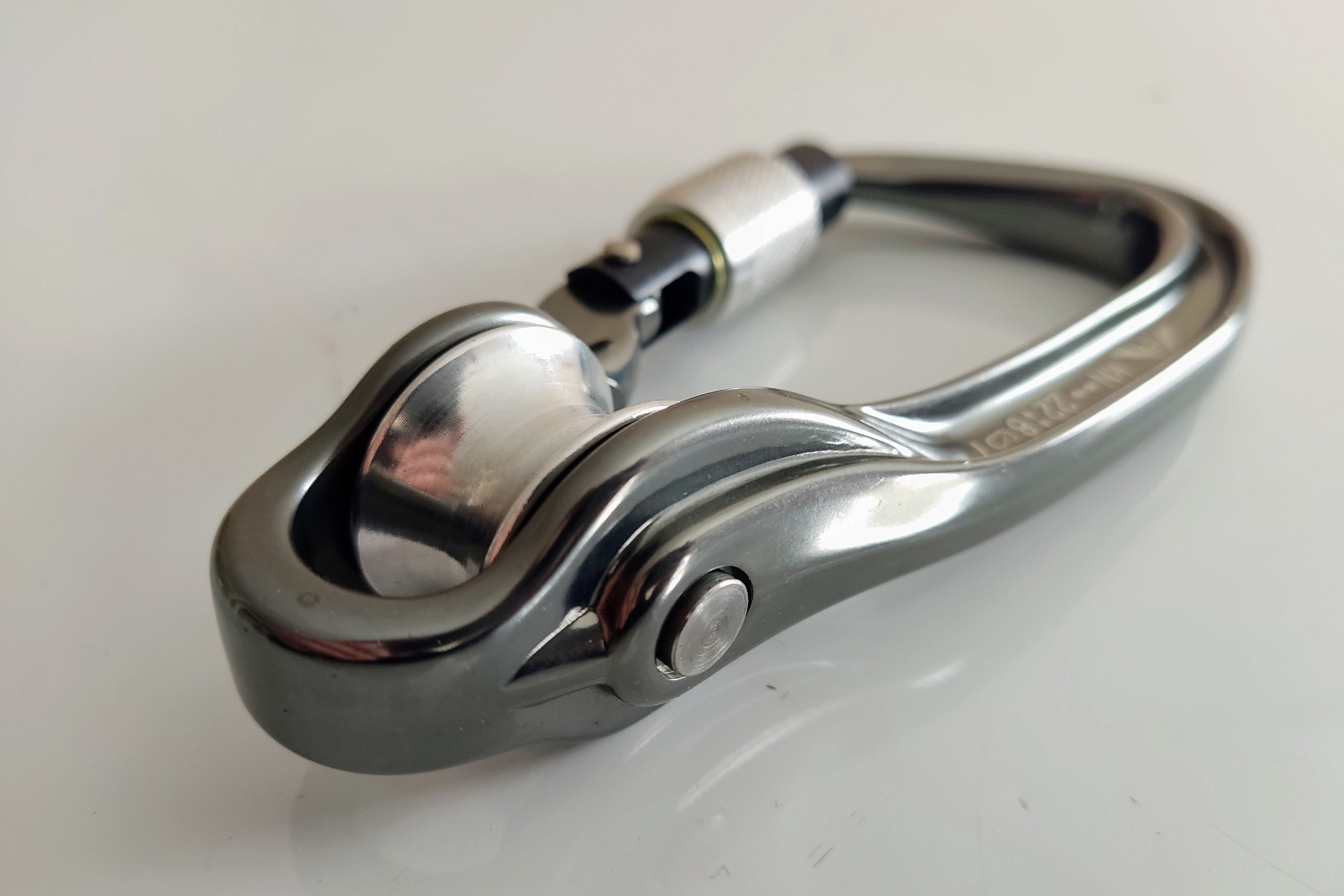 Карабин с роликом Пингвин | Ice-Rock