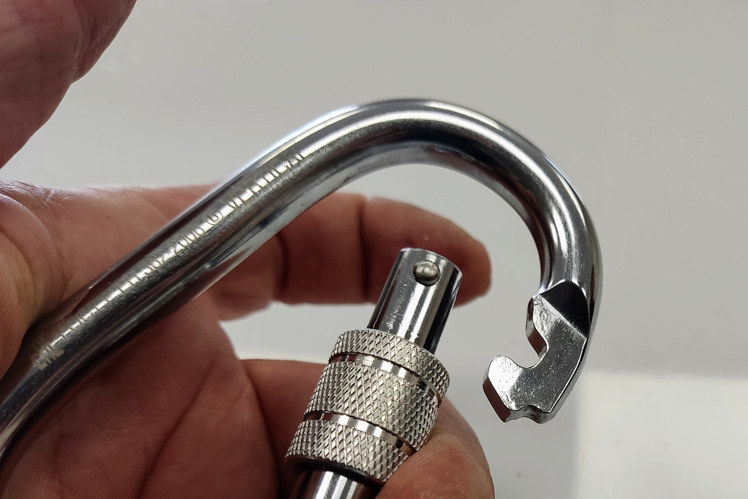 Карабин Овал Стальной 0208 | Вертикаль