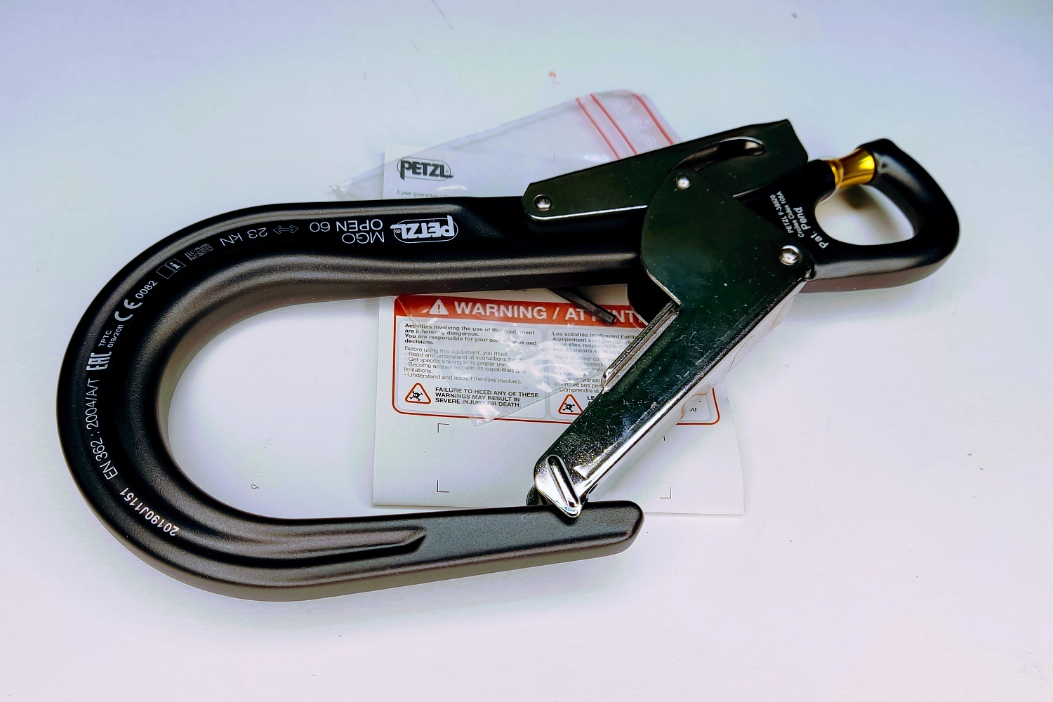 Карабин MGO Open | Petzl