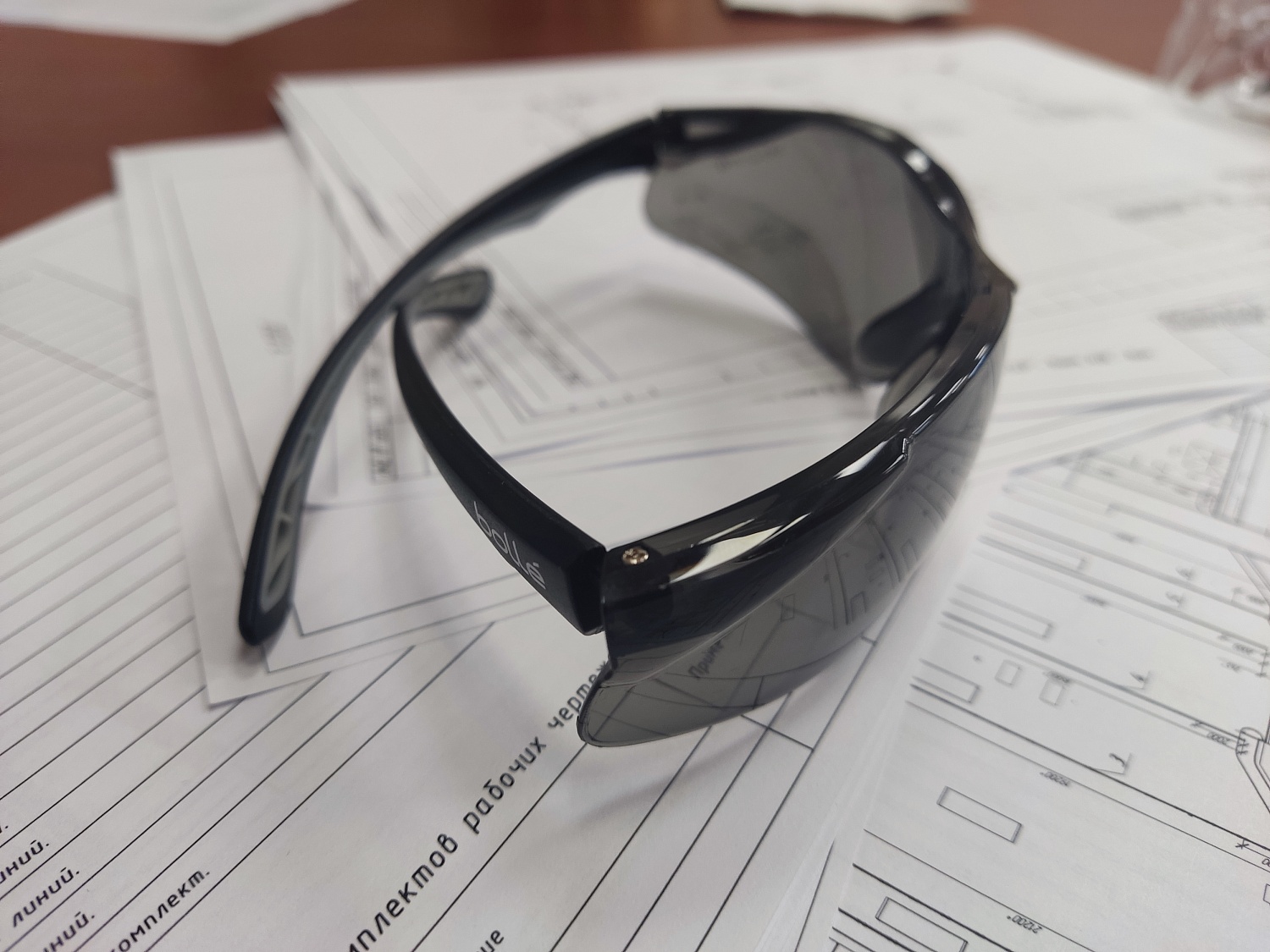 Очки открытые ILUKA | Затемнённые | Bolle