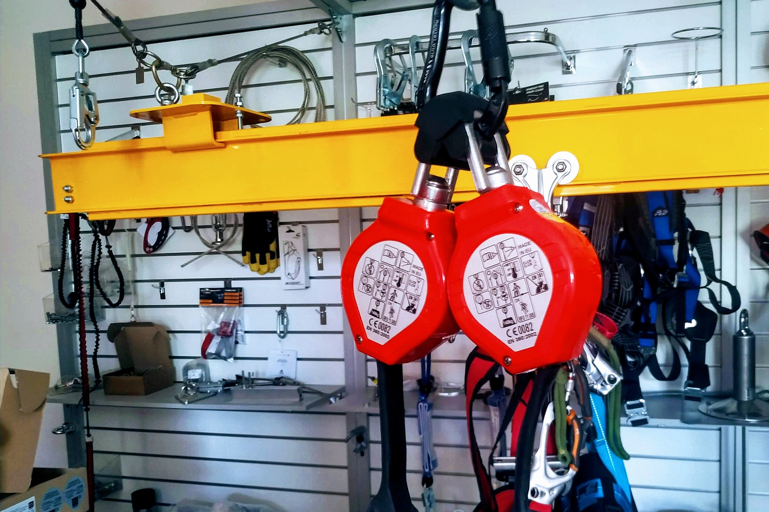 Устройство для страховки втягивающего типа Fantom-Duo | 2х2 м | Safe-Tec