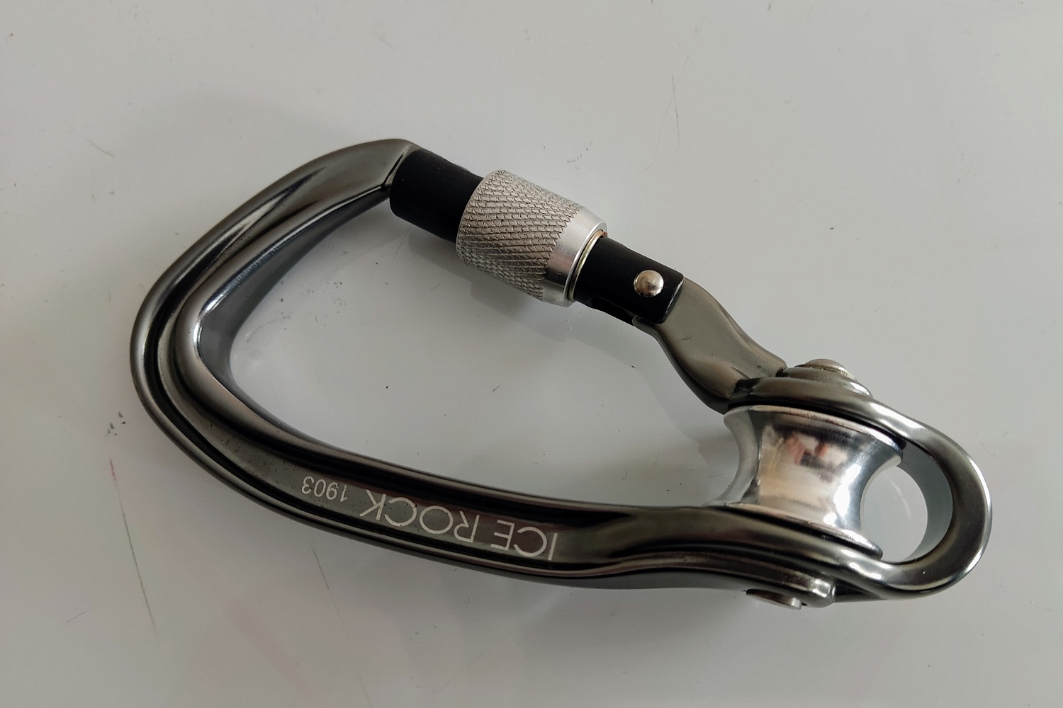 Карабин с роликом Пингвин | Ice-Rock