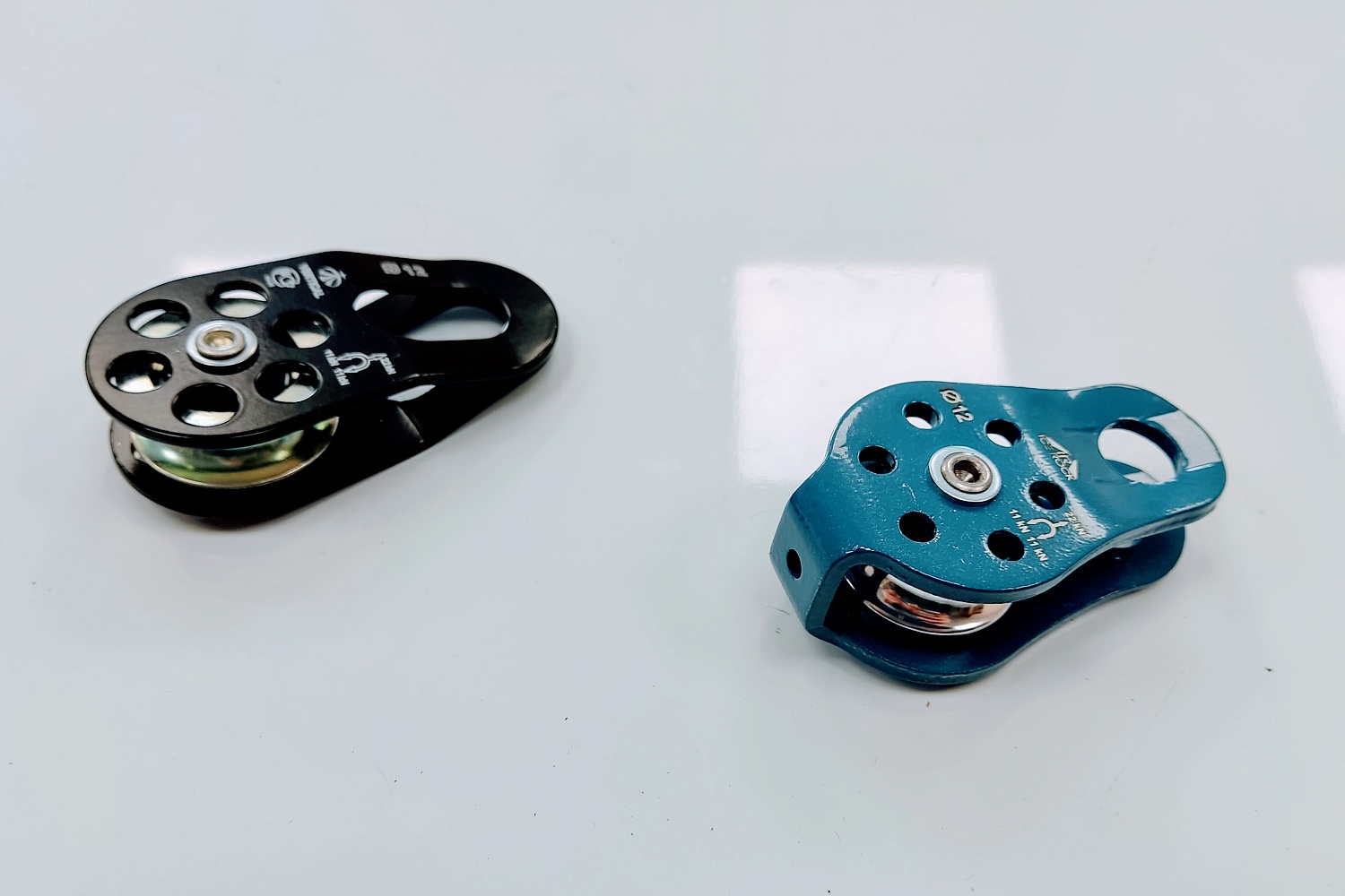 Блок-ролик алюминиевый | С фиксированными щечками | Ice-Rock