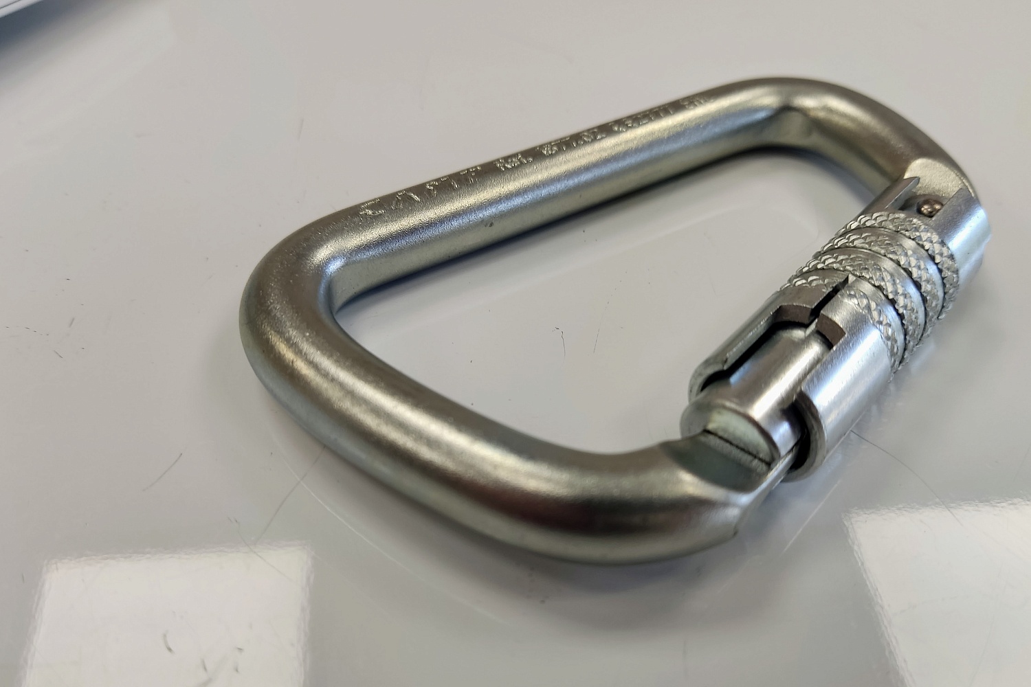 Карабин стальной Steel D 3Lock | CAMP