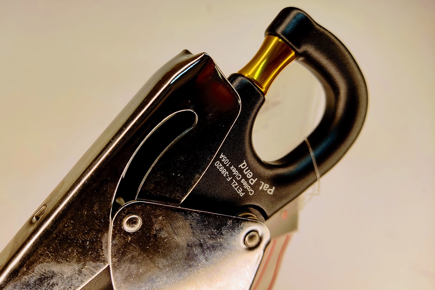 Карабин MGO Open | Petzl