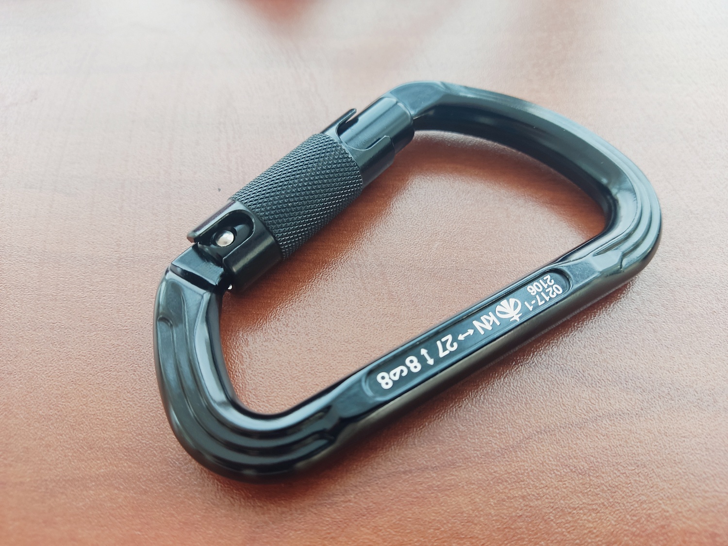 Карабин автомат черный с байонетной муфтой (кейлок) тройная блокировка | Вертикаль