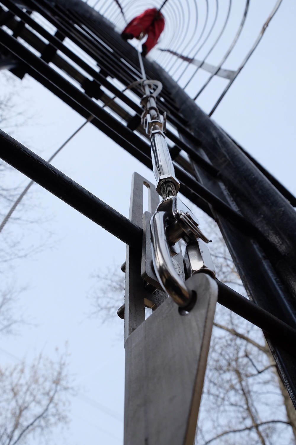 Вертикальная жесткая анкерная линия TL10 Лифт | Ventopro