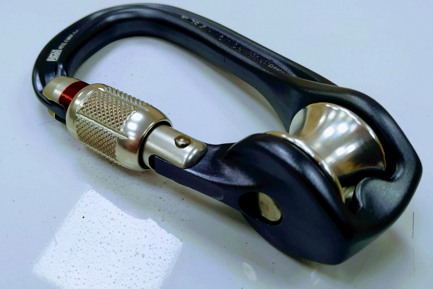 Карабин с роликом Rollclip Z SL | Petzl