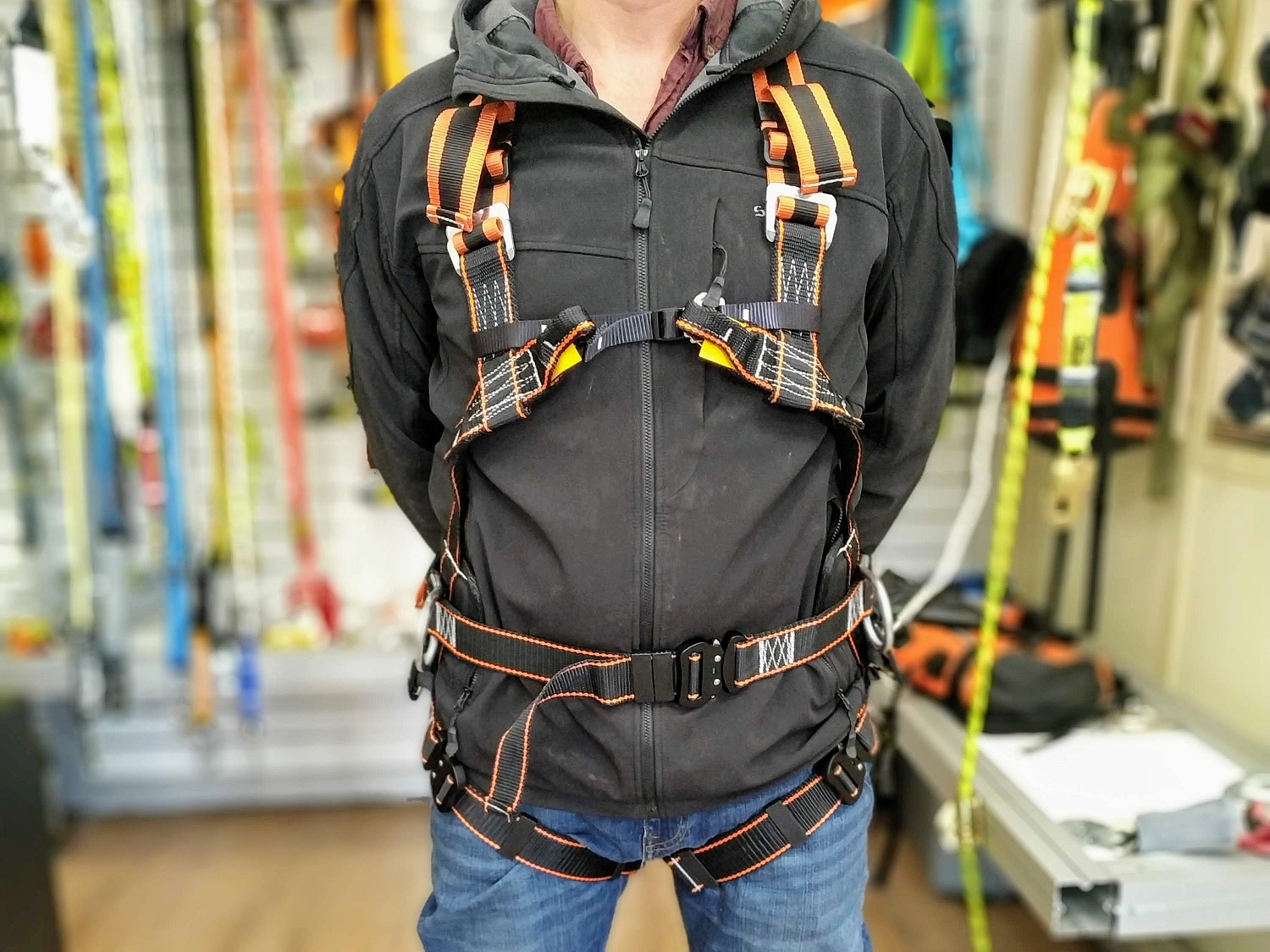 Привязь страховочная Brigadir | High Safety