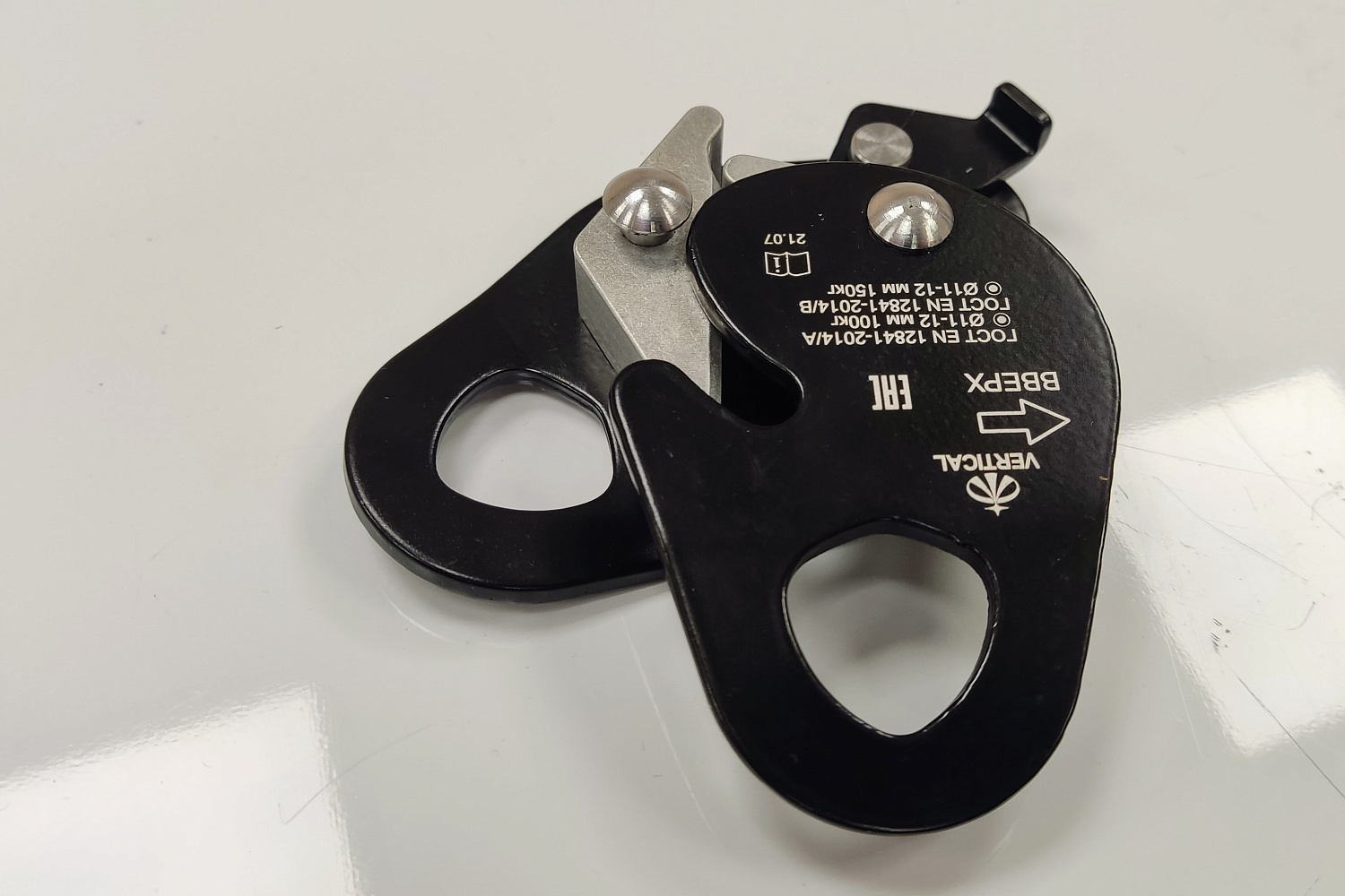 Зажим страховочный | Вертикаль