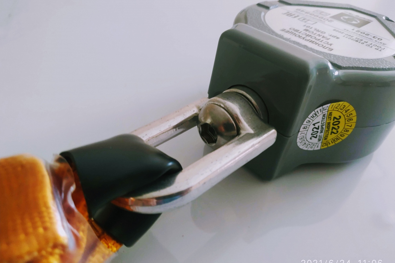 Устройство для страховки втягивающего типа Fantom | 2.4 м | Safe-Tec