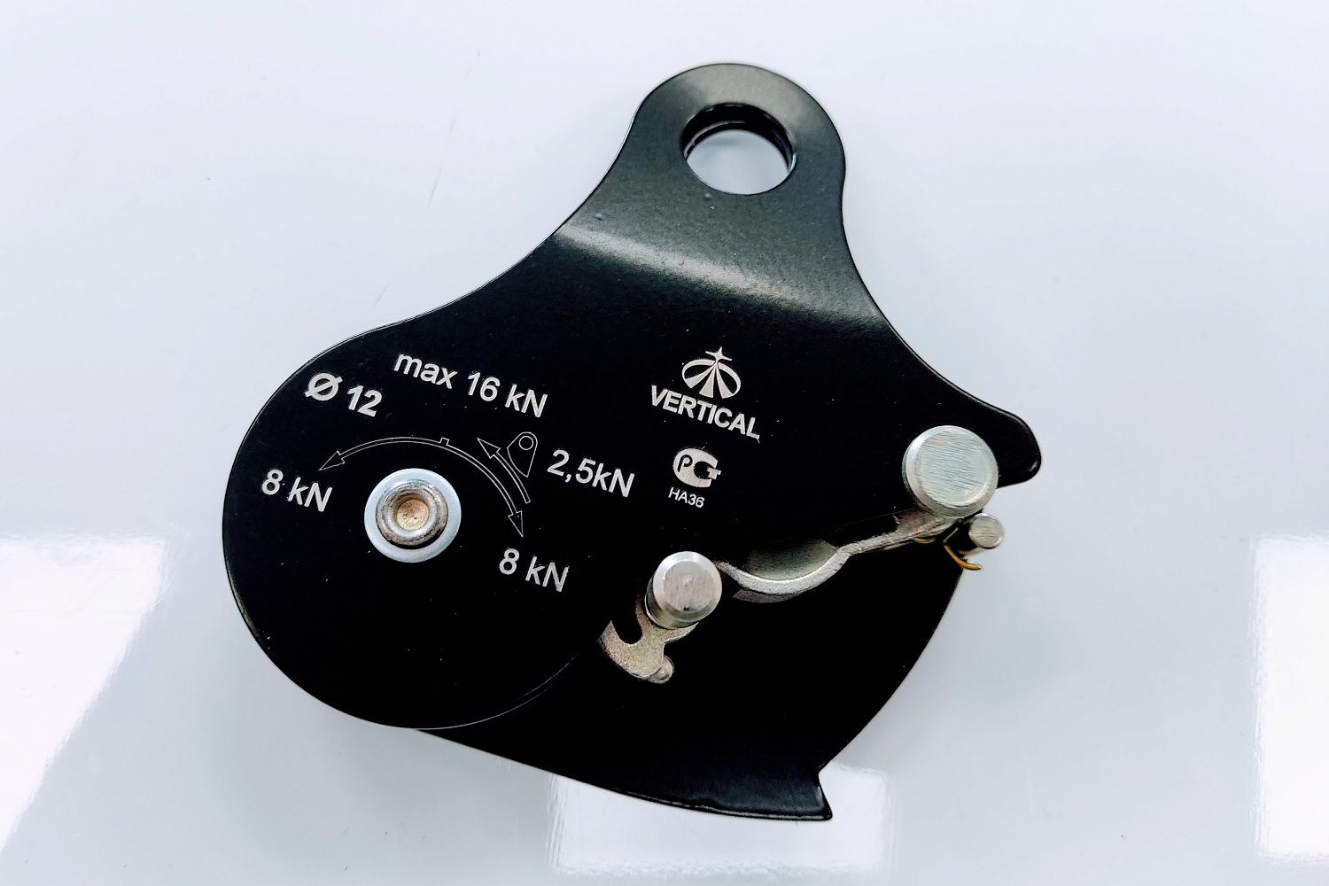 Блок с зажимом 0415 | Вертикаль